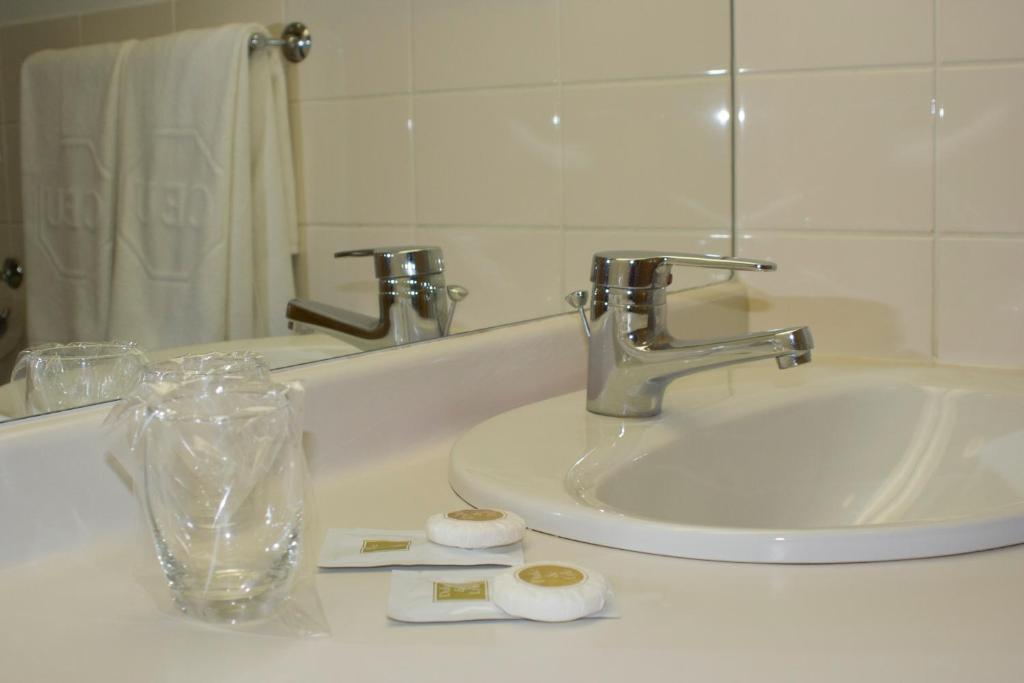 Ceu Konferencia Koezpont Hotell Budapest Exteriör bild